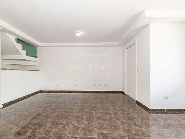 Sobrado com 205m² 3 quartos e 3 banheiros, à venda, no bairro Vila Izabel em Curitiba
