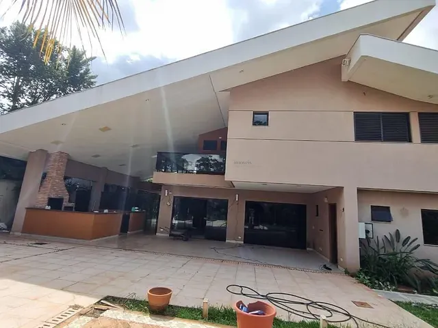 Sobrado com 1000m² 4 quartos e 7 banheiros, à venda, no bairro Parque dos Poderes em Campo Grande