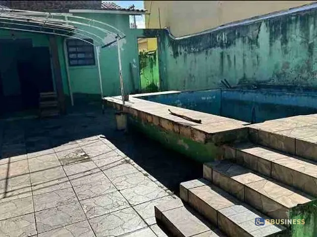 Sobrado 5 quartos e 4 banheiros, à venda, no bairro Parque Leopoldina em Campos dos Goytacazes