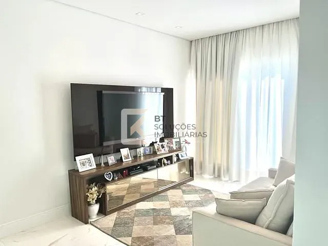 Sobrado com 300m² 3 quartos e 2 banheiros, à venda, no bairro Jardins Di Roma em Indaiatuba