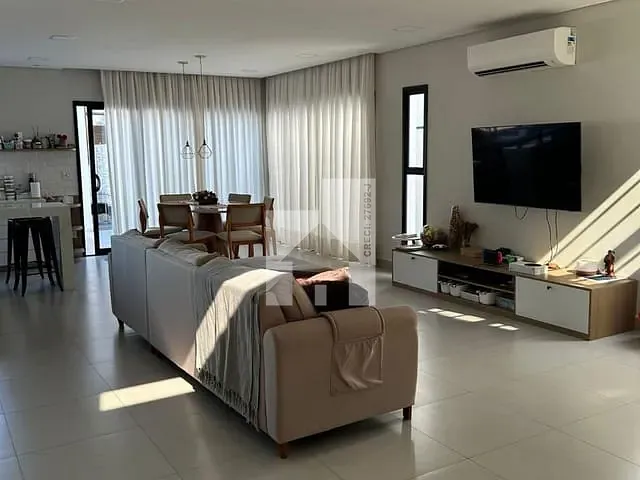 Sobrado com 300m² 3 quartos e 3 banheiros, à venda, no bairro São Venâncio em Itupeva