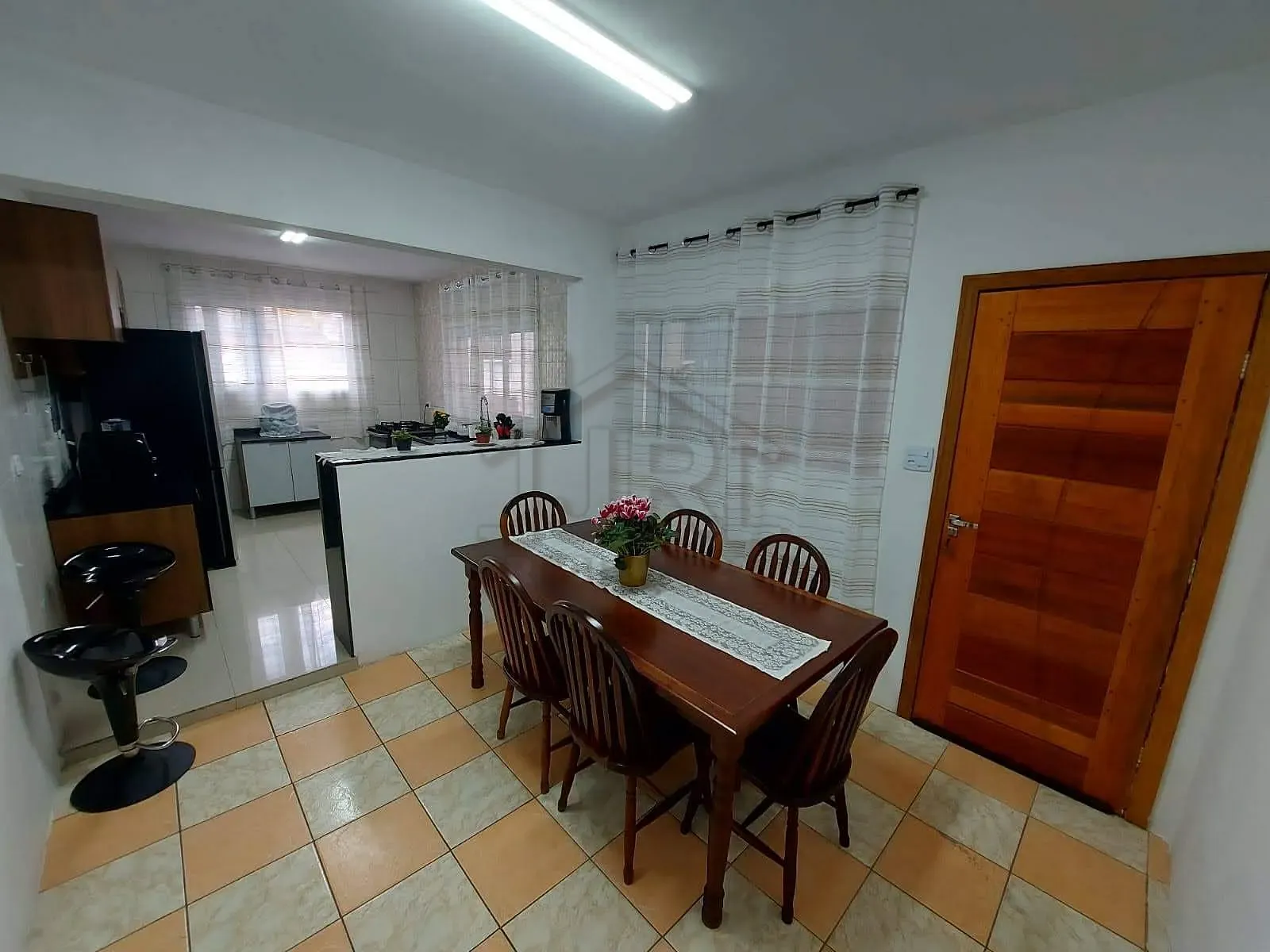 Sobrado, 3 quartos, 219 m² - Foto 1