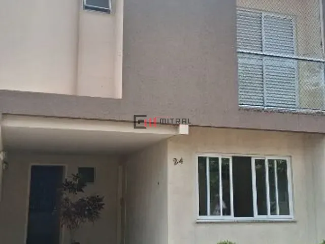 Sobrado 3 quartos e 3 banheiros, à venda, no bairro Parque Jamaica em Londrina