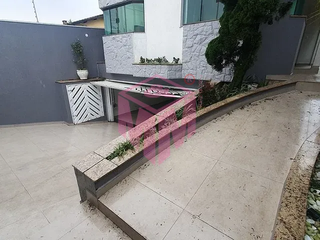 Sobrado com 350m² 4 quartos e 6 banheiros, à venda, no bairro Dos Casa em São Bernardo do Campo