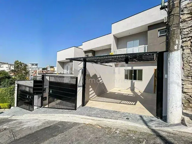 Sobrado 3 quartos e 3 banheiros, à venda, no bairro Vila Romero em São Paulo