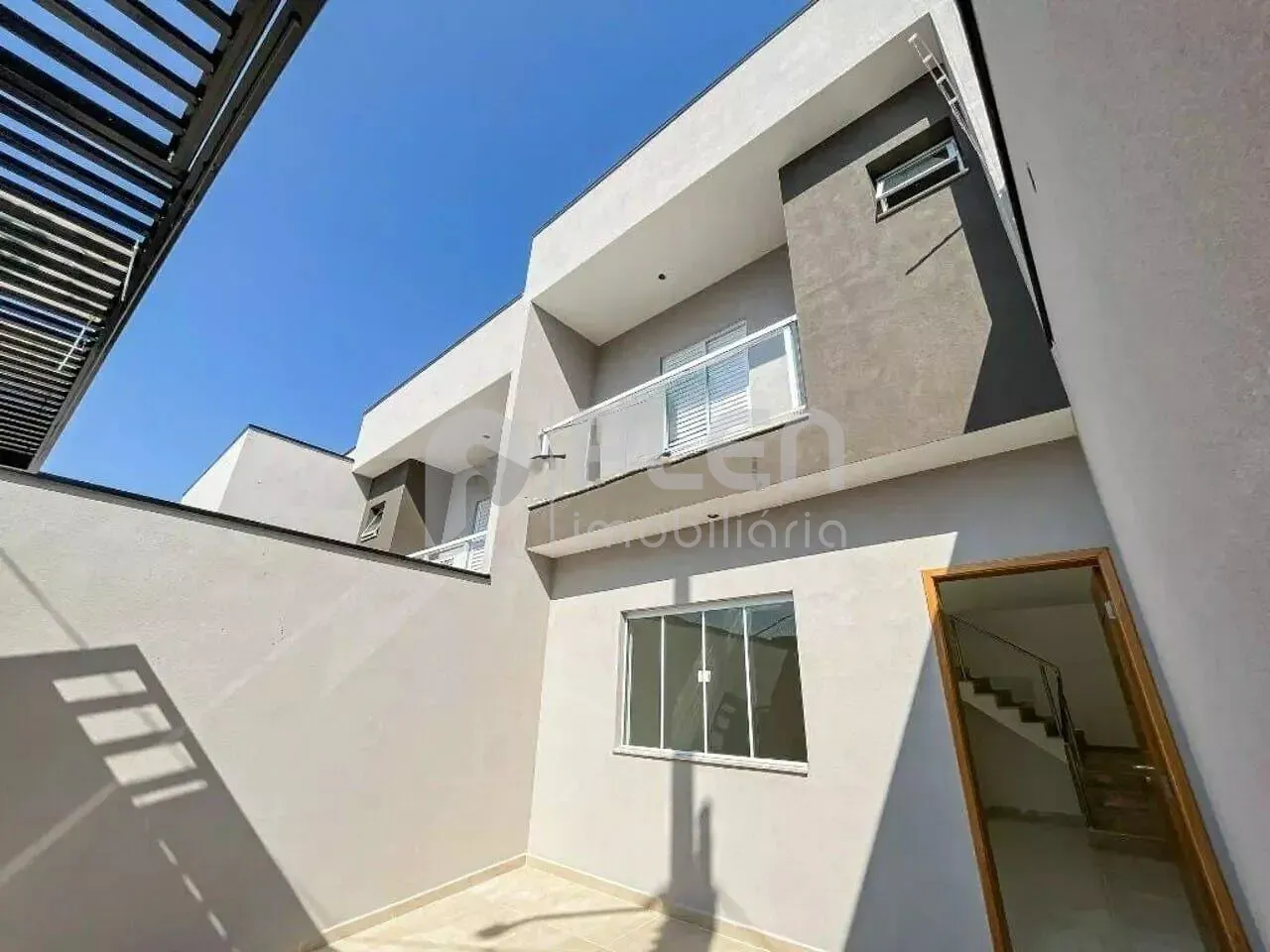 Casa de 3 quartos à venda em Vila Romero, São Paulo