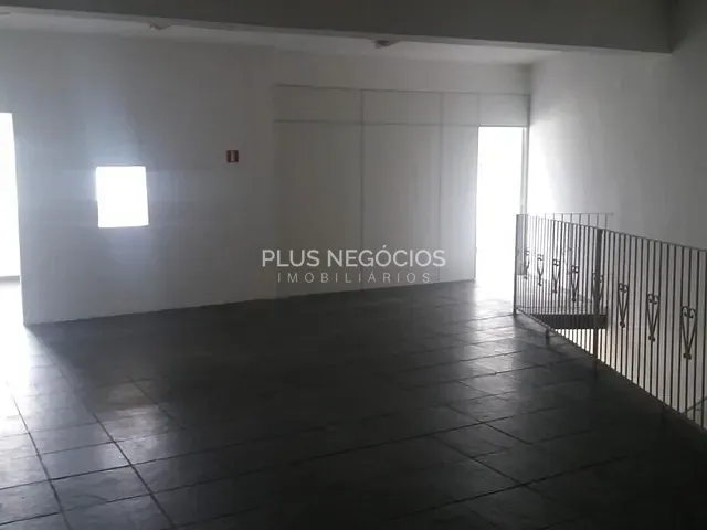Sobrado à venda, no bairro Centro em Votorantim