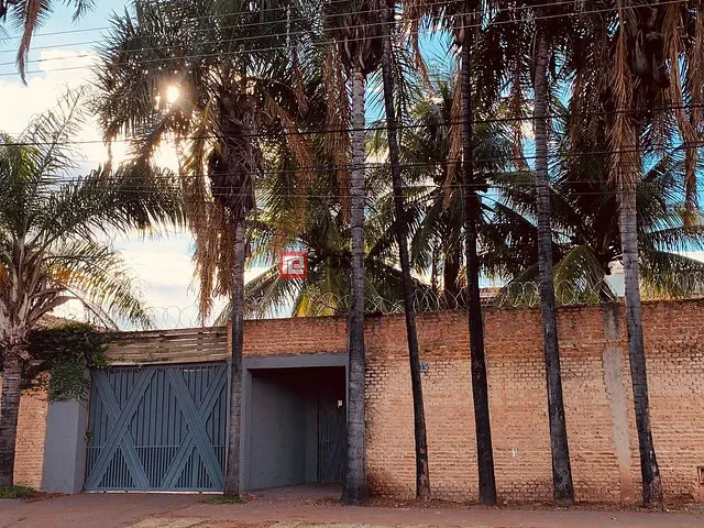 Sobrado com 452m² 4 quartos e 4 banheiros, à venda, no bairro Jardim América em Goiânia