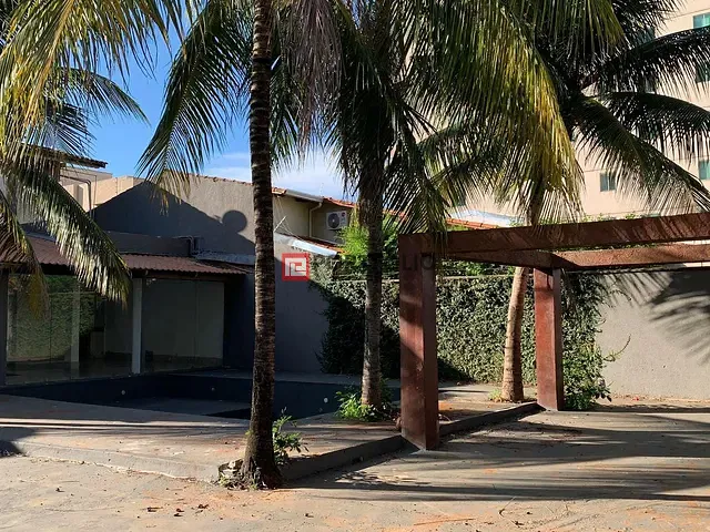 Sobrado com 452m² 4 quartos e 4 banheiros, à venda, no bairro Jardim América em Goiânia