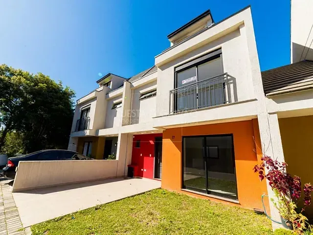 Sobrado com 112m² 3 quartos e 2 banheiros, à venda, no bairro Alto Boqueirão em Curitiba