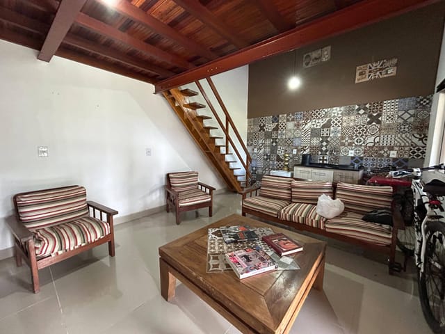 Casa com 2000m² 4 quartos e 6 banheiros, à venda, no bairro Laranjal em Pelotas
