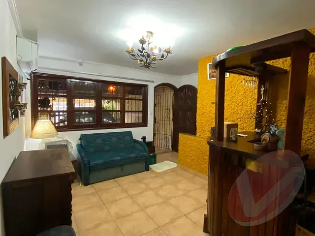 Sobrado com 101m² 2 quartos e 1 banheiro, à venda, no bairro Real em Praia Grande
