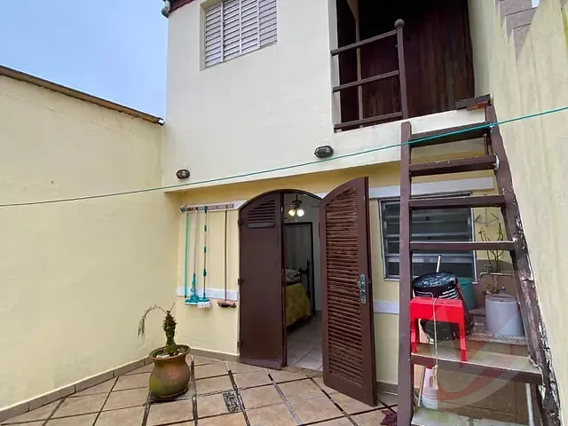 Sobrado com 101m² 2 quartos e 1 banheiro, à venda, no bairro Real em Praia Grande