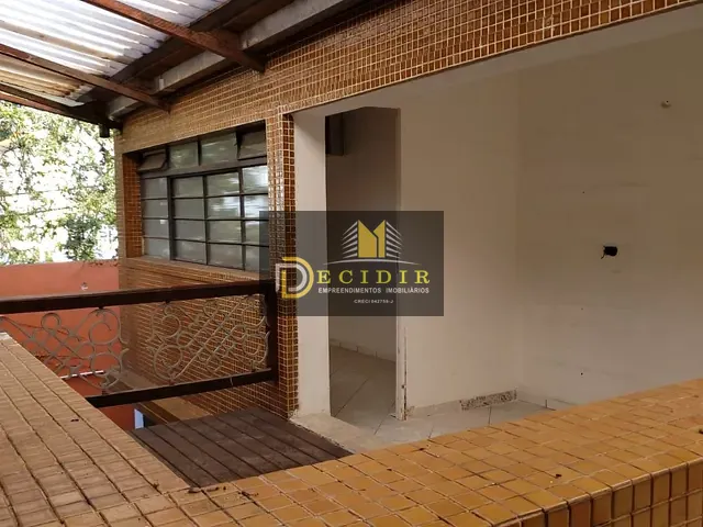 Sobrado para alugar, no bairro Água Branca em São Paulo