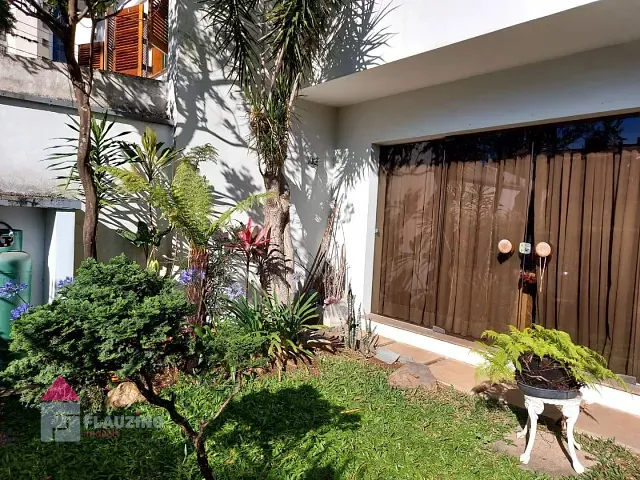 Sobrado com 250m² 4 quartos e 4 banheiros, à venda ou para alugar, no bairro Parque Colonial em São Paulo