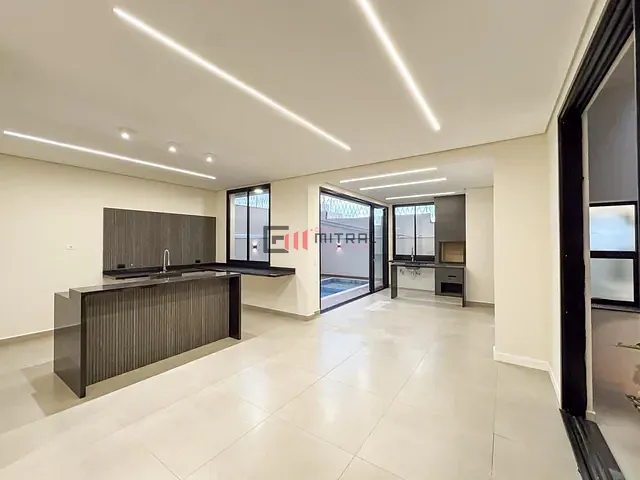 Sobrado com 252m² 4 quartos e 5 banheiros, à venda, no bairro Gleba Simon Frazer em Londrina