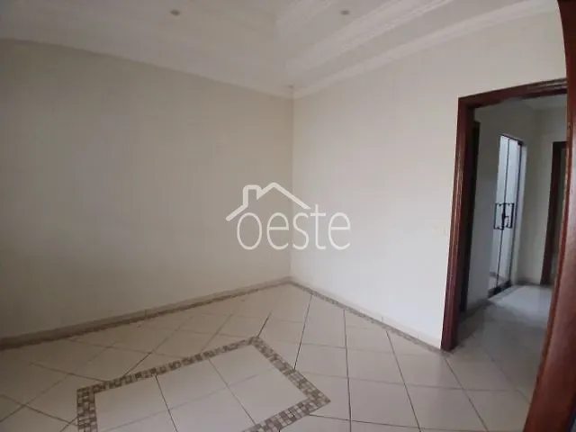Sobrado com 250m² 3 quartos e 3 banheiros, para alugar, no bairro Centro em Santa Bárbara D'Oeste