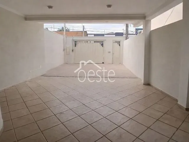 Sobrado com 250m² 3 quartos e 3 banheiros, para alugar, no bairro Centro em Santa Bárbara D'Oeste