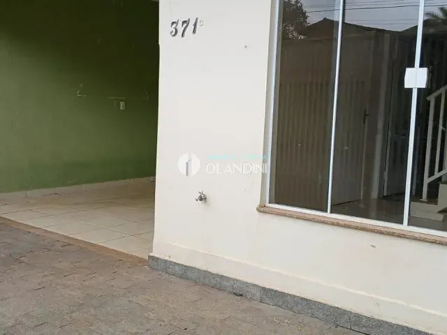 Sobrado 3 quartos e 2 banheiros, para alugar, no bairro Jardim Rezek II em Artur Nogueira