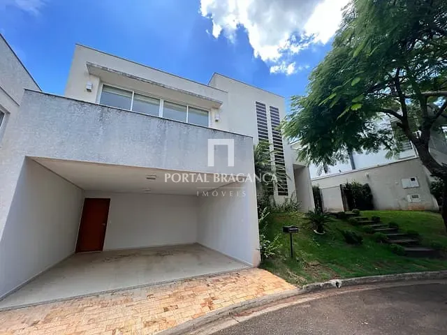 Sobrado com 330m² 3 quartos e 3 banheiros, para alugar, no bairro Condomínio Residencial Euroville em Bragança Paulista