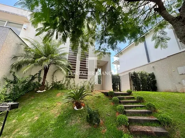 Sobrado com 330m² 3 quartos e 3 banheiros, para alugar, no bairro Condomínio Residencial Euroville em Bragança Paulista