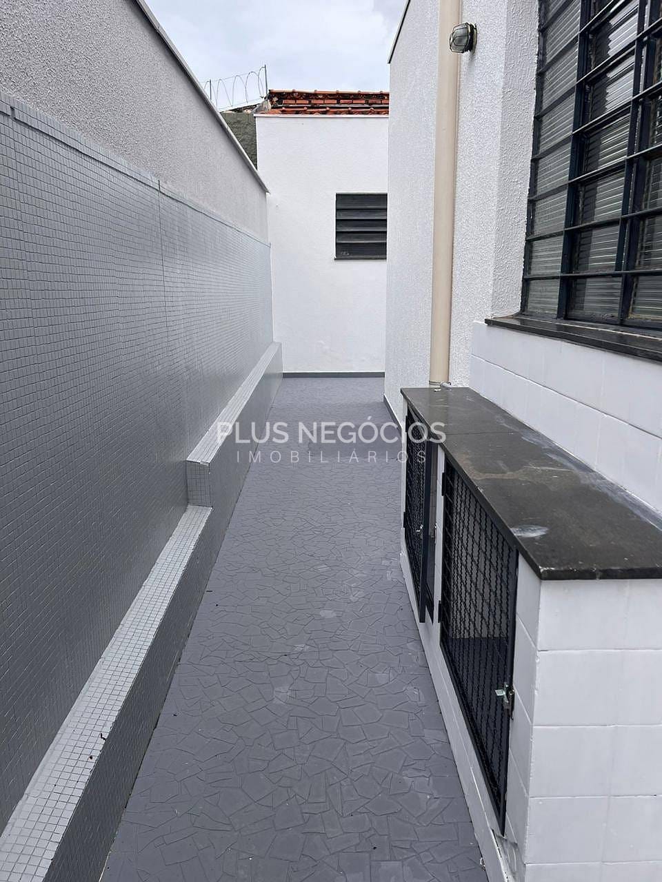 Sobrado para alugar com 1 quarto, 250m² - Foto 12
