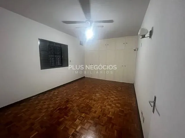 Casa com 330m², para alugar, no bairro Jardim Santa Rosália em Sorocaba