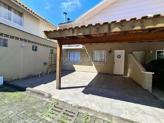 Sobrado com 81m² 3 quartos e 3 banheiros, à venda, no bairro Alto Boqueirão em Curitiba