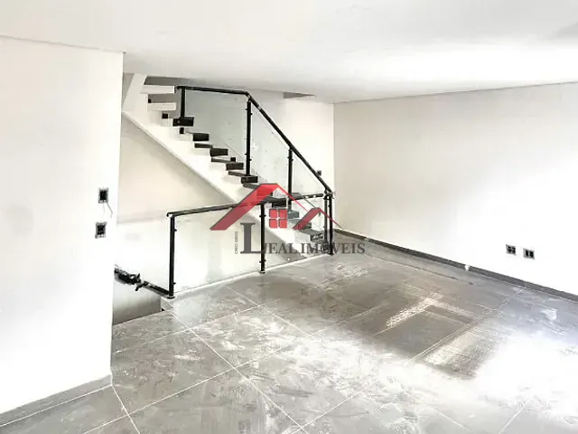 Sobrado com 135m² 2 quartos e 2 banheiros, à venda, no bairro Vila Pinheirinho em Santo André