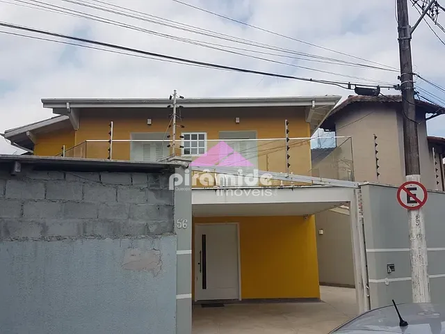 Sobrado com 250m² 5 quartos e 4 banheiros, à venda, no bairro Martim de Sá em Caraguatatuba