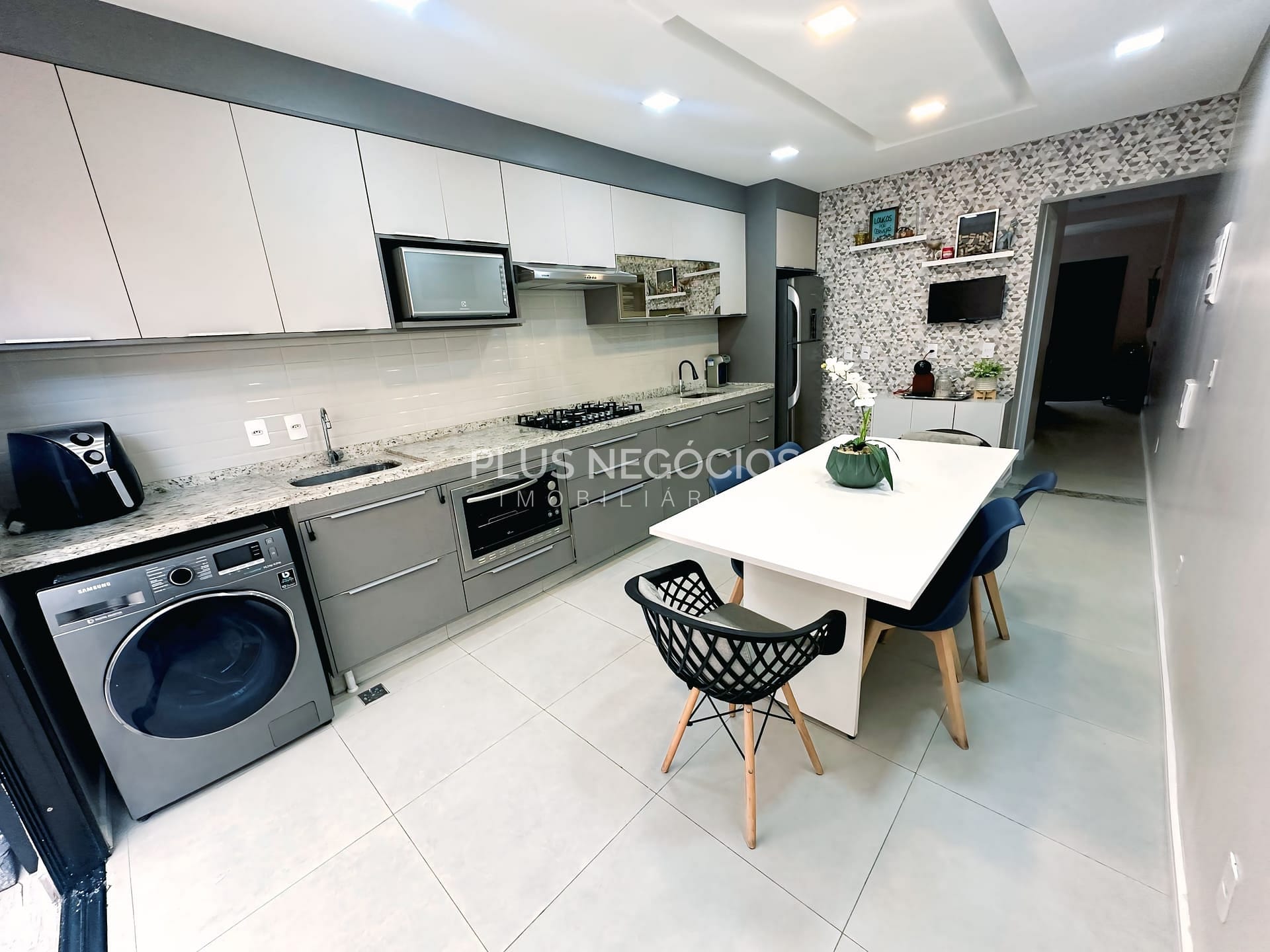 Sobrado à venda com 2 quartos, 116m² - Foto 1
