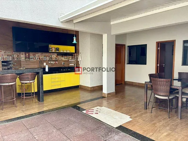 Sobrado com 270m² 4 quartos e 4 banheiros, à venda, no bairro Jardim Atlântico em Goiânia