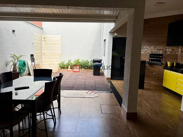 Sobrado com 270m² 4 quartos e 4 banheiros, à venda, no bairro Jardim Atlântico em Goiânia