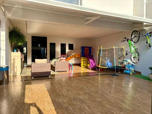 Sobrado com 270m² 4 quartos e 4 banheiros, à venda, no bairro Jardim Atlântico em Goiânia