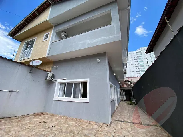 Sobrado com 168m² 4 quartos e 1 banheiro, à venda, no bairro Flórida em Praia Grande