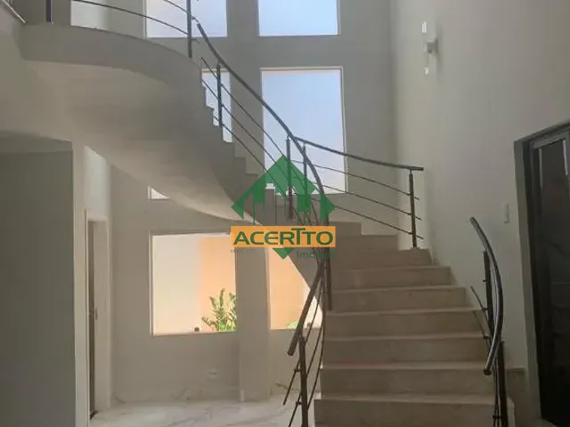 Sobrado com 485m² 4 quartos e 6 banheiros, à venda, no bairro Aeroporto em Araçatuba
