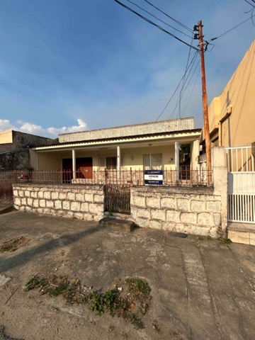 Sobrado com 300m² 4 quartos e 2 banheiros, à venda, no bairro Jardim Carioca  em Campos dos Goytacazes