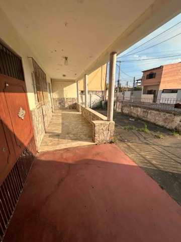 Sobrado com 300m² 4 quartos e 2 banheiros, à venda, no bairro Jardim Carioca  em Campos dos Goytacazes
