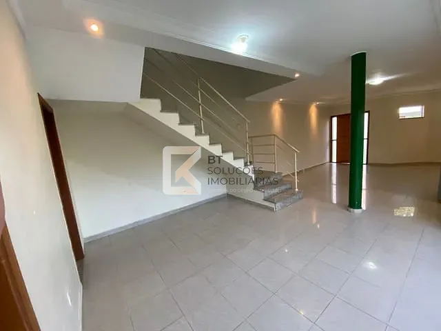 Sobrado com 342m² 6 quartos e 3 banheiros, à venda ou para alugar, no bairro Jardim Portal de Itaici em Indaiatuba