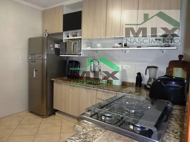 Sobrado com 170m² 3 quartos e 2 banheiros, à venda, no bairro Taboão em São Bernardo do Campo