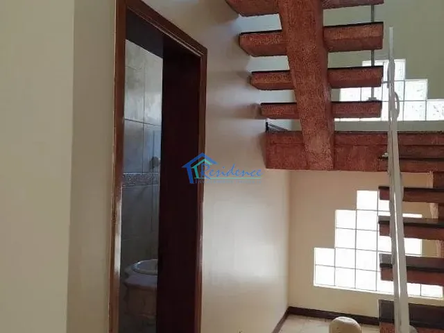 Sobrado com 541m² 4 quartos e 2 banheiros, à venda, no bairro Vila Inglesa em Indaiatuba