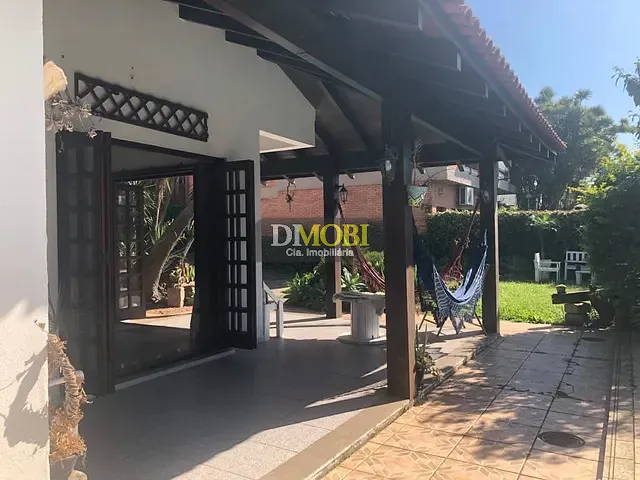 Sobrado com 690m² 3 quartos e 3 banheiros, à venda, no bairro Dom Feliciano em Gravataí