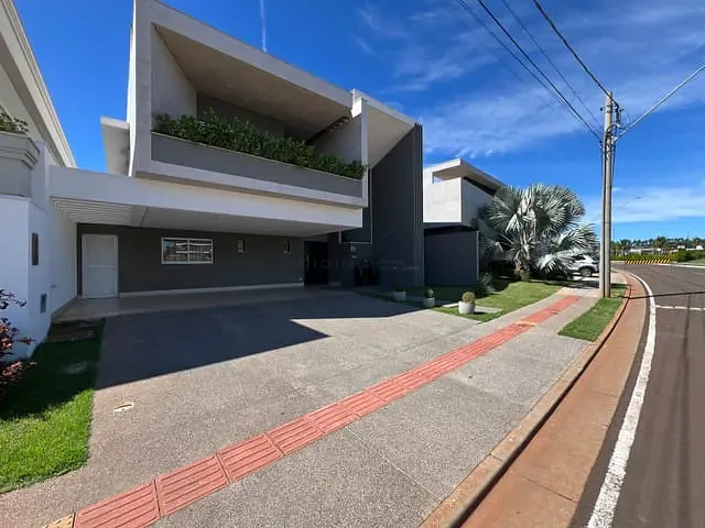 Sobrado com 394m² 4 quartos e 5 banheiros, à venda, no bairro Damha III em Campo Grande