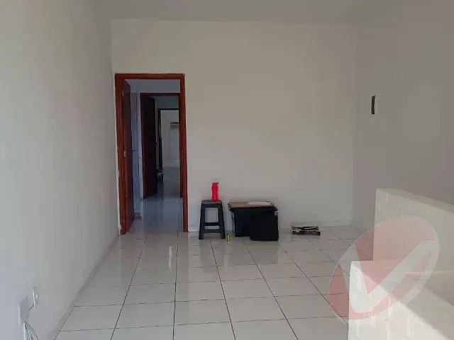 Sobrado com 82m² 2 quartos e 1 banheiro, à venda ou para alugar, no bairro Samambaia em Praia Grande