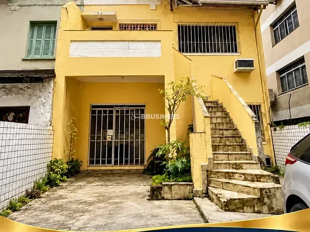 Sobrado com 110m² 3 quartos e 4 banheiros, à venda, no bairro José Menino em Santos