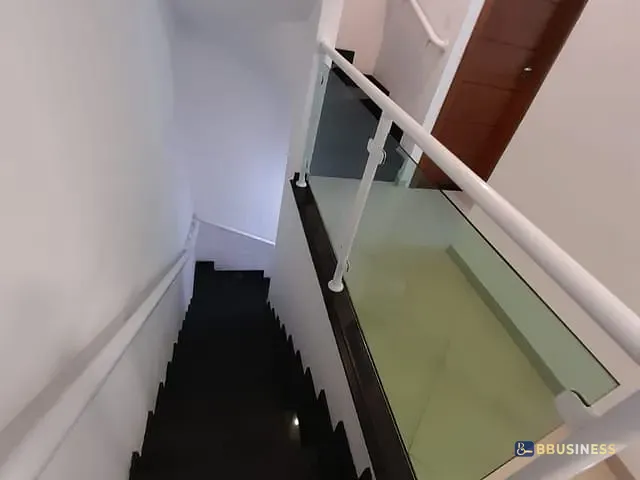Sobrado com 110m² 3 quartos e 4 banheiros, à venda, no bairro José Menino em Santos