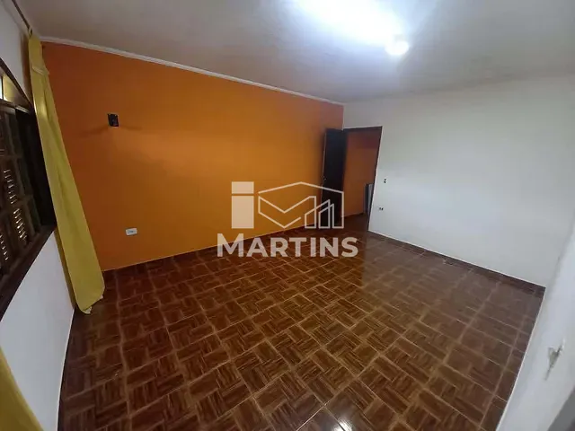 Sobrado 3 quartos e 2 banheiros, à venda, no bairro Parque Paraíso em Itapecerica da Serra