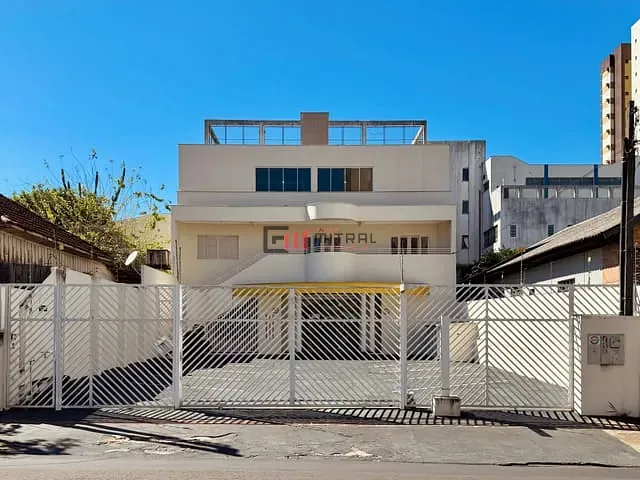 Sobrado para alugar, no bairro Centro em Londrina