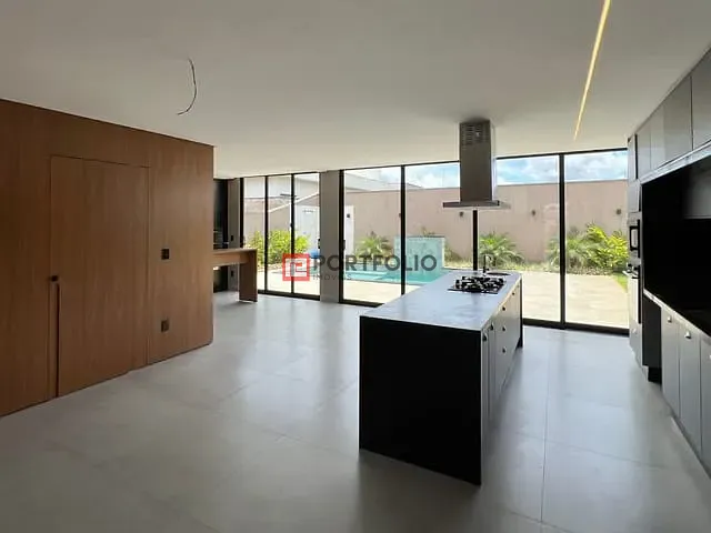 Sobrado com 405m² 4 quartos e 5 banheiros, à venda, no bairro Jardins França em Goiânia