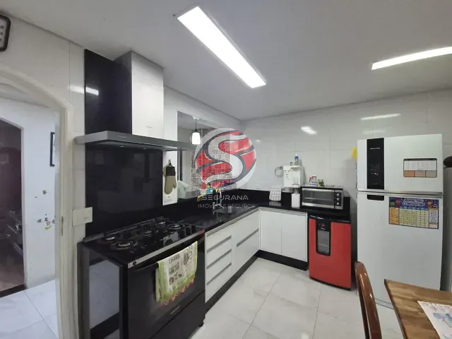 Sobrado com 200m² 2 quartos e 3 banheiros, à venda, no bairro Vila Tolstoi em São Paulo